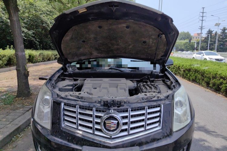 Used Cadillac SRX 2013 3.6L Flagship Model Engine Bay