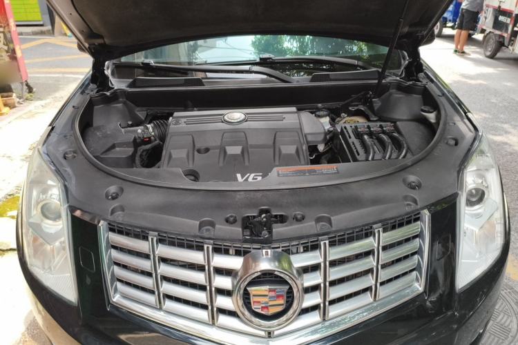Used Cadillac SRX 2013 3.0L Elite Model Engine Bay