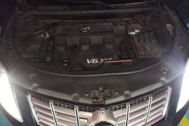 Used Cadillac SRX 2013 3.0L Comfort Model Engine Bay