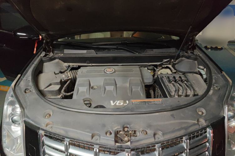 Used Cadillac SRX 2013 3.0L Luxury Model Engine Bay