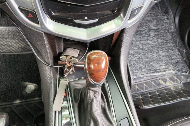 Used Cadillac SRX 2013 3.0L Elite Model Gear Lever