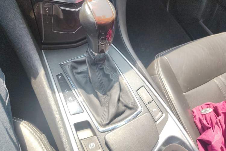 Used Cadillac SRX 2013 3.0L Elite Model Gear Lever
