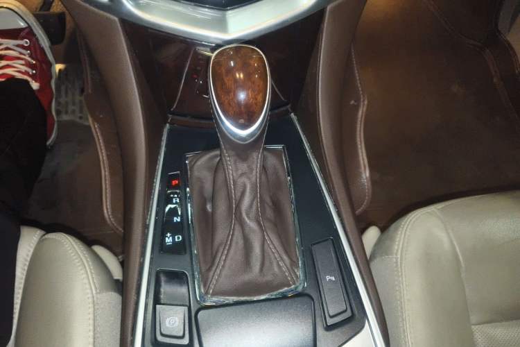 Used Cadillac SRX 2013 3.0L Leading Model Gear Lever