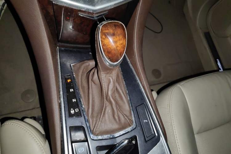 Used Cadillac SRX 2013 3.0L Elite Model Gear Lever