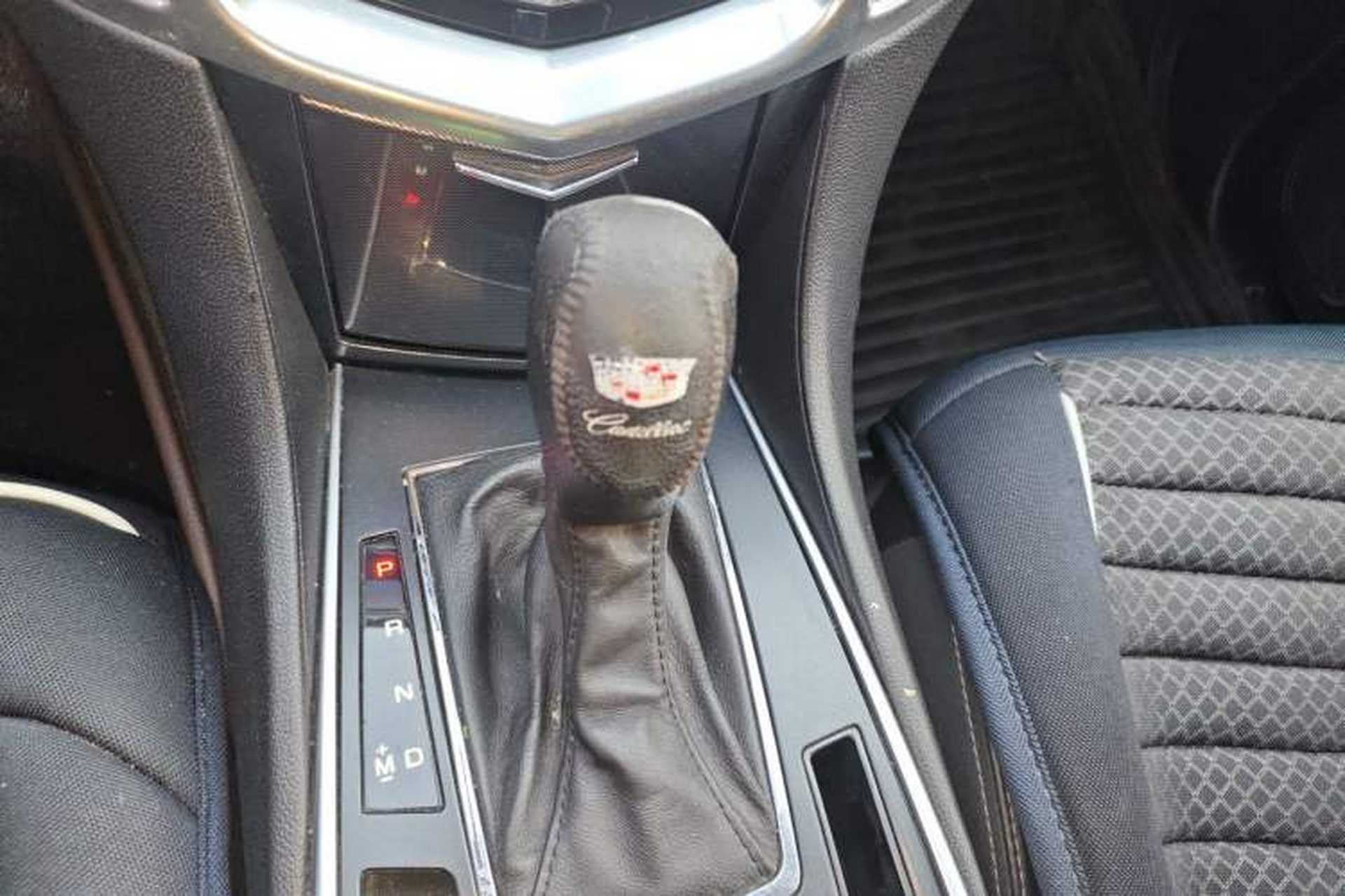 Used Cadillac SRX 2013 3.0L Comfort Model Gear Lever