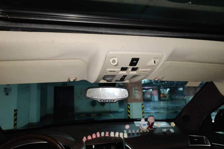 Used Cadillac SRX 2013 3.0L Elite Model Headliner