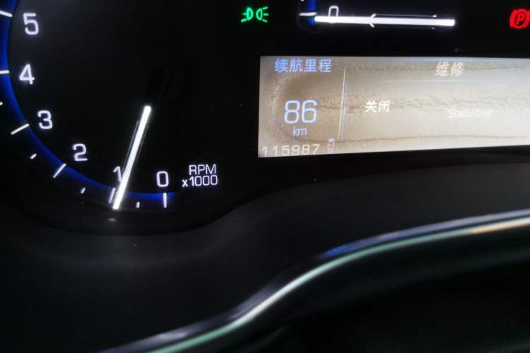 Used Cadillac SRX 2013 3.0L Comfort Model Odometer Close Up