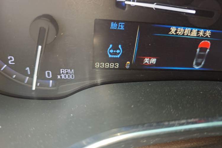 Used Cadillac SRX 2013 3.0L Elite Model Odometer Close Up