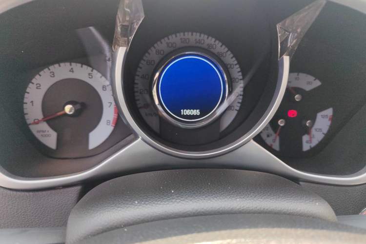 Used Cadillac SRX 2013 3.0L Elite Model Odometer Close Up