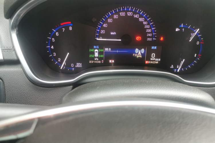 Used Cadillac SRX 2013 3.0L Elite Model Odometer Close Up