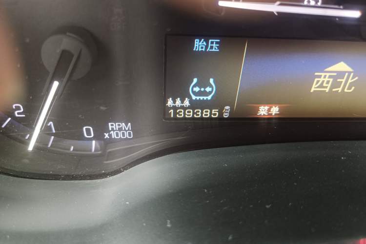 Used Cadillac SRX 2013 3.0L Comfort Model Odometer Close Up