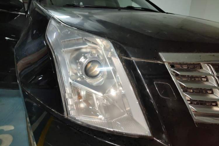 Used Cadillac SRX 2013 3.0L Elite Model Right Front Headlight