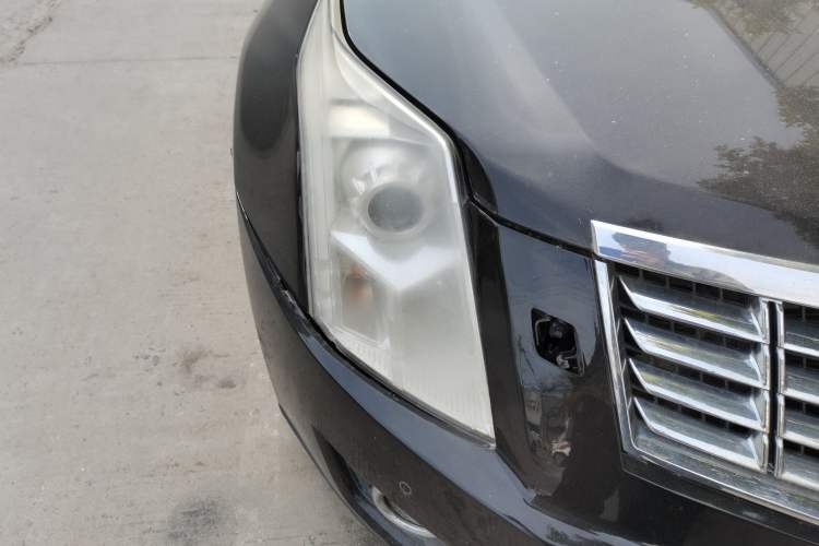 Used Cadillac SRX 2013 3.0L Elite Model Right Front Headlight