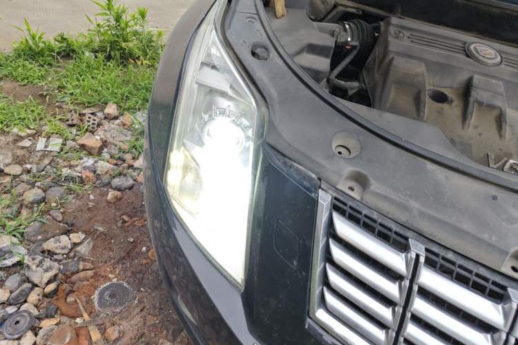Used Cadillac SRX 2013 3.0L Elite Model Right Front Headlight