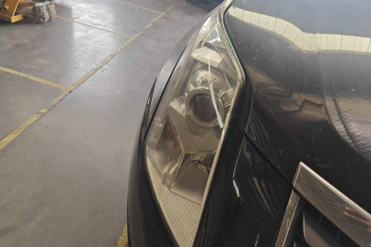 Used Cadillac SRX 2013 3.0L Elite Model Right Front Headlight
