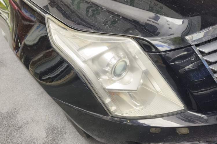 Used Cadillac SRX 2013 3.0L Leading Model Right Front Headlight