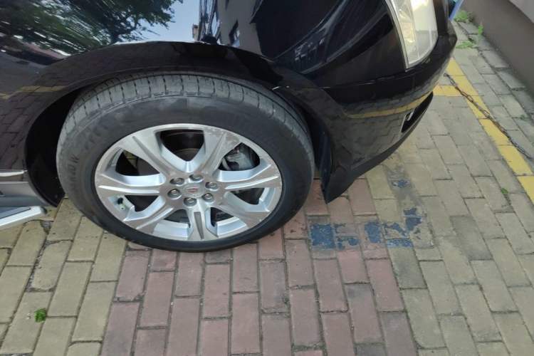 Used Cadillac SRX 2013 3.0L Leading Model Right Front Wheel Hub