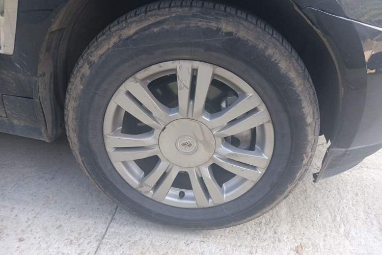 Used Cadillac SRX 2013 3.0L Elite Model Right Front Wheel Hub