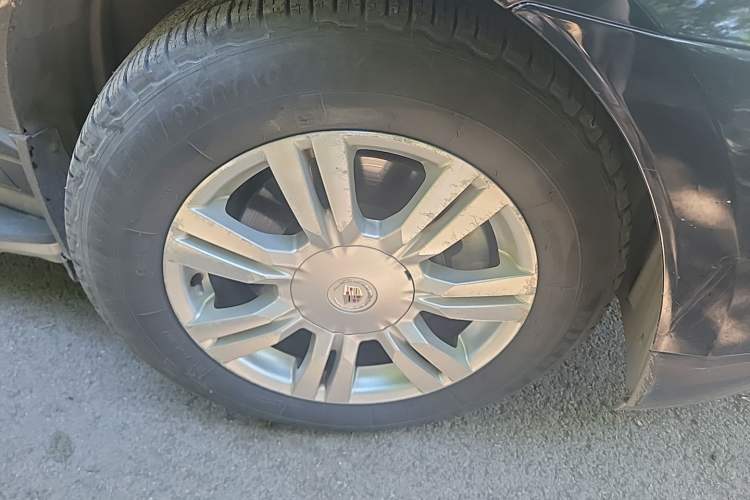 Used Cadillac SRX 2013 3.0L Luxury Model Right Front Wheel Hub