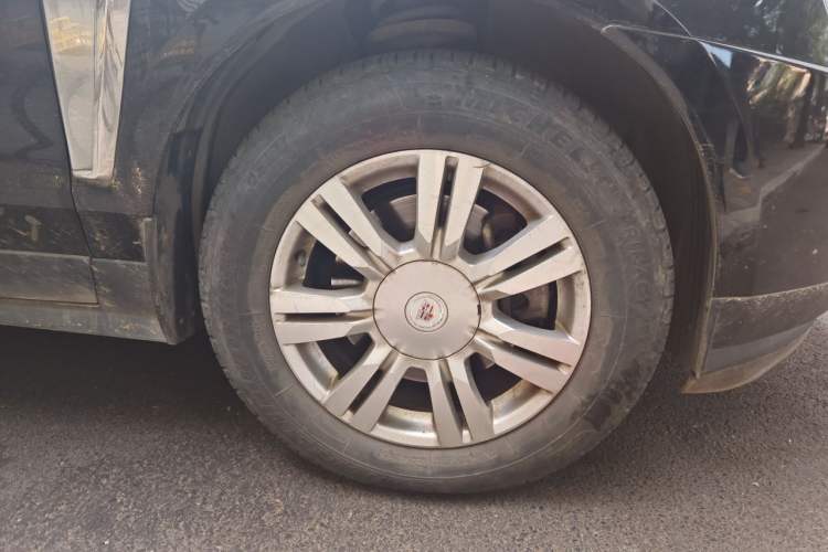 Used Cadillac SRX 2013 3.0L Luxury Model Right Front Wheel Hub