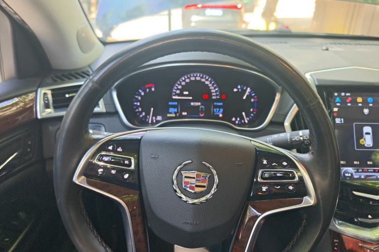 Used Cadillac SRX 2013 3.0L Luxury Model Steering Wheel