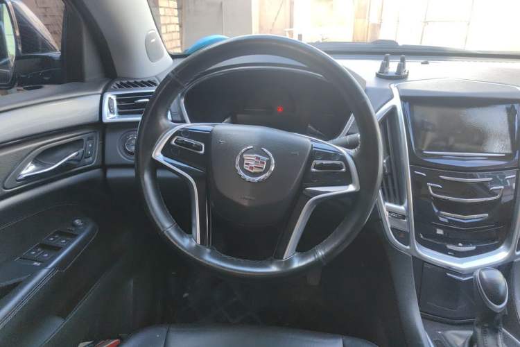 Used Cadillac SRX 2013 3.0L Comfort Model Steering Wheel