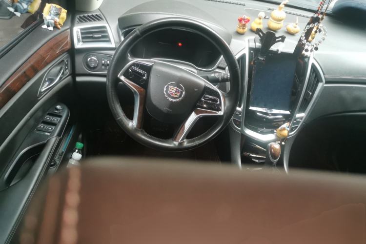 Used Cadillac SRX 2013 3.0L Elite Model Steering Wheel