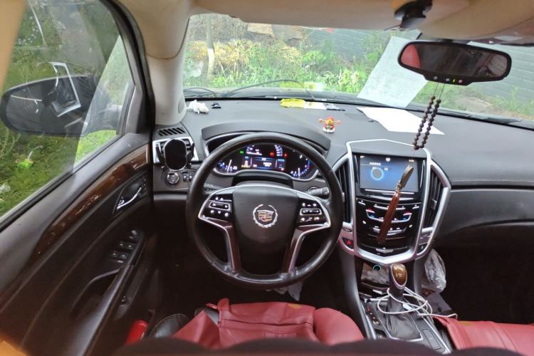 Used Cadillac SRX 2013 3.0L Elite Model Steering Wheel