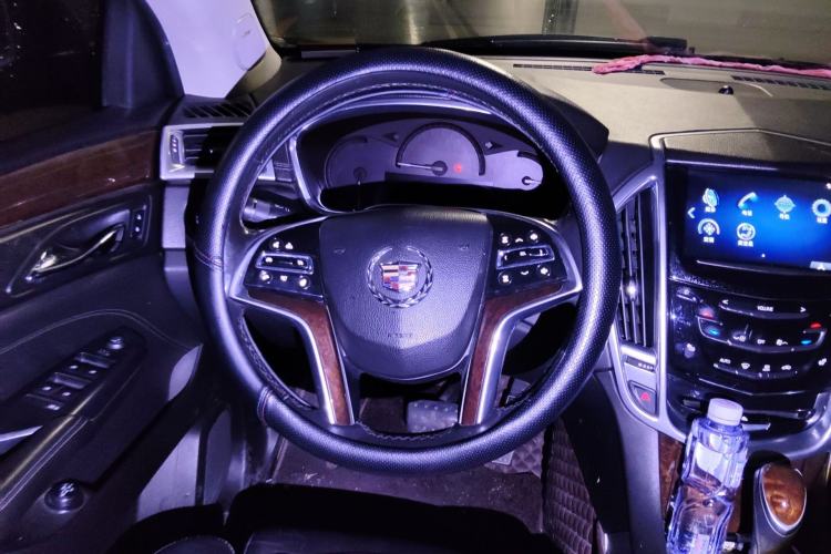 Used Cadillac SRX 2013 3.0L Elite Model Steering Wheel