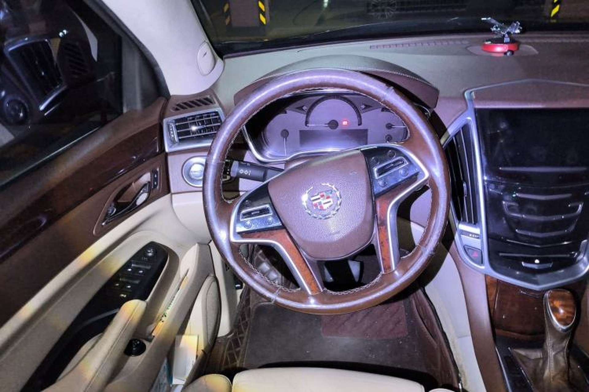 Used Cadillac SRX 2013 3.0L Leading Model Steering Wheel