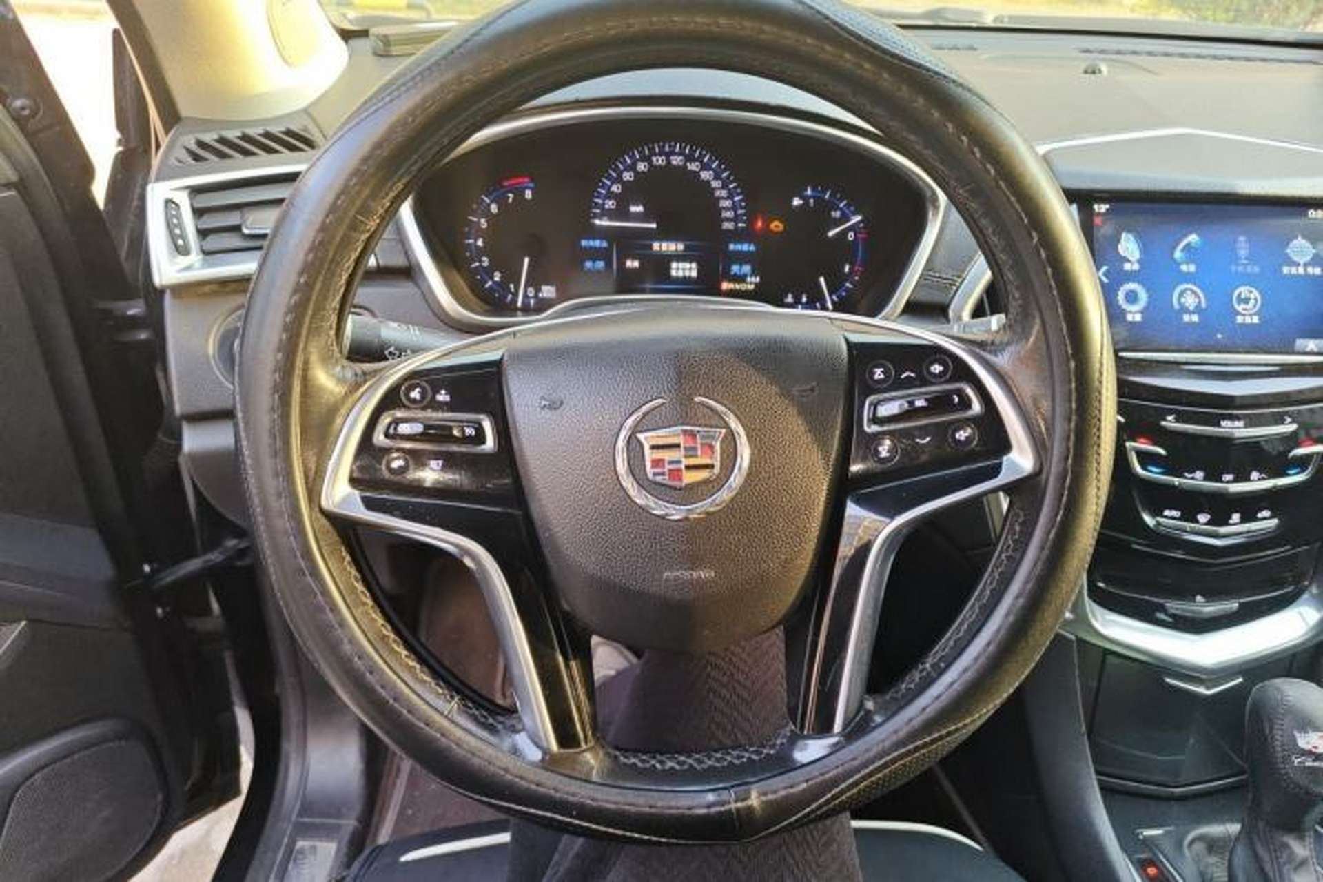 Used Cadillac SRX 2013 3.0L Comfort Model Steering Wheel