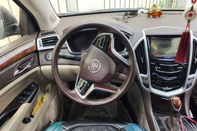Used Cadillac SRX 2013 3.0L Elite Model Steering Wheel