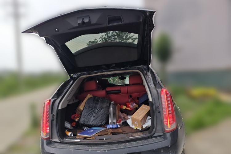 Used Cadillac SRX 2013 3.0L Elite Model Trunk
