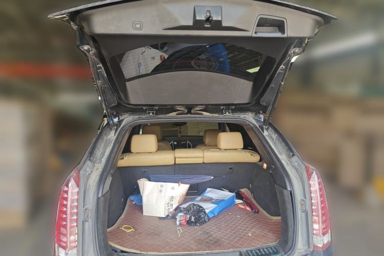 Used Cadillac SRX 2013 3.0L Elite Model Trunk
