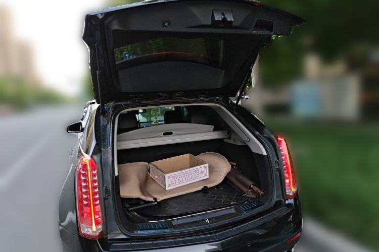 Used Cadillac SRX 2013 3.0L Elite Model Trunk