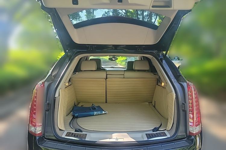 Used Cadillac SRX 2013 3.0L Luxury Model Trunk