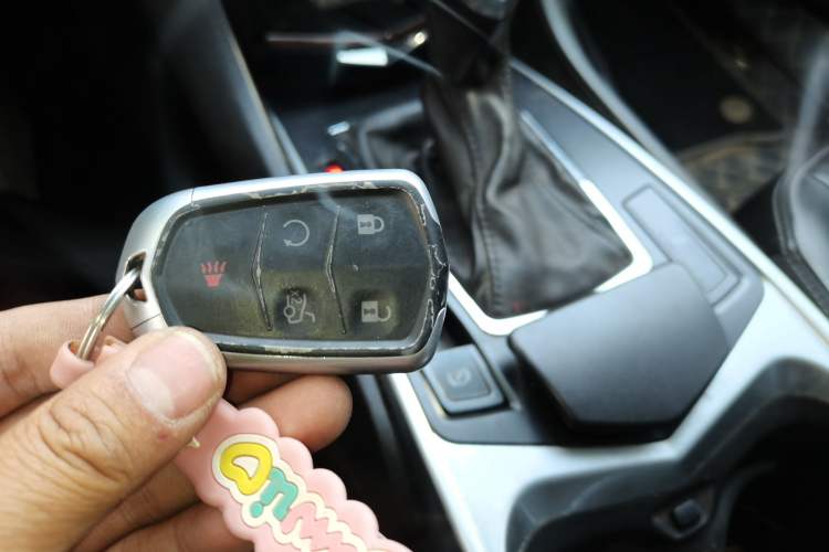 Used Cadillac SRX 2013 3.0L Elite Model Vehicle Key