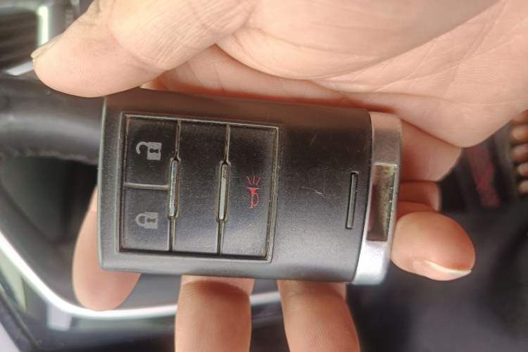 Used Cadillac SRX 2013 3.0L Comfort Model Vehicle Key