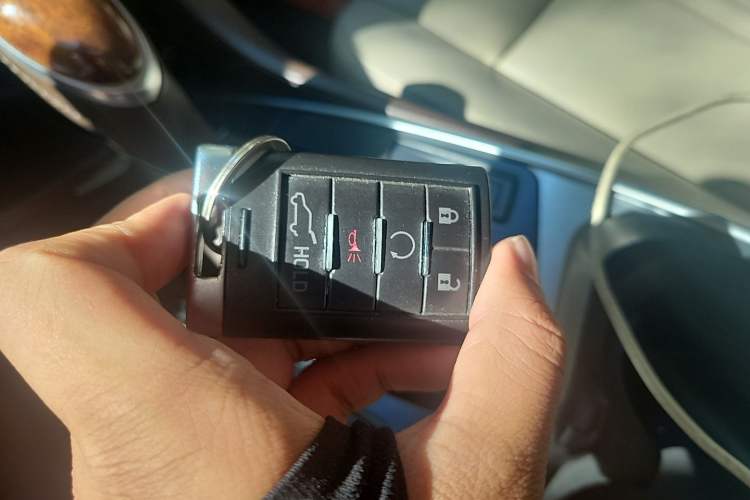 Used Cadillac SRX 2013 3.0L Luxury Model Vehicle Key