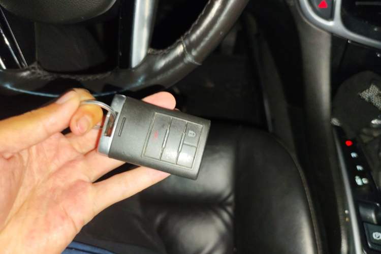 Used Cadillac SRX 2013 3.0L Comfort Model Vehicle Key