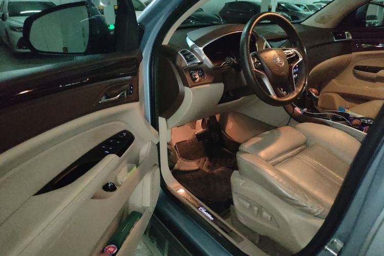 Used Cadillac SRX 2013 3.0L Elite Model Driver Seat