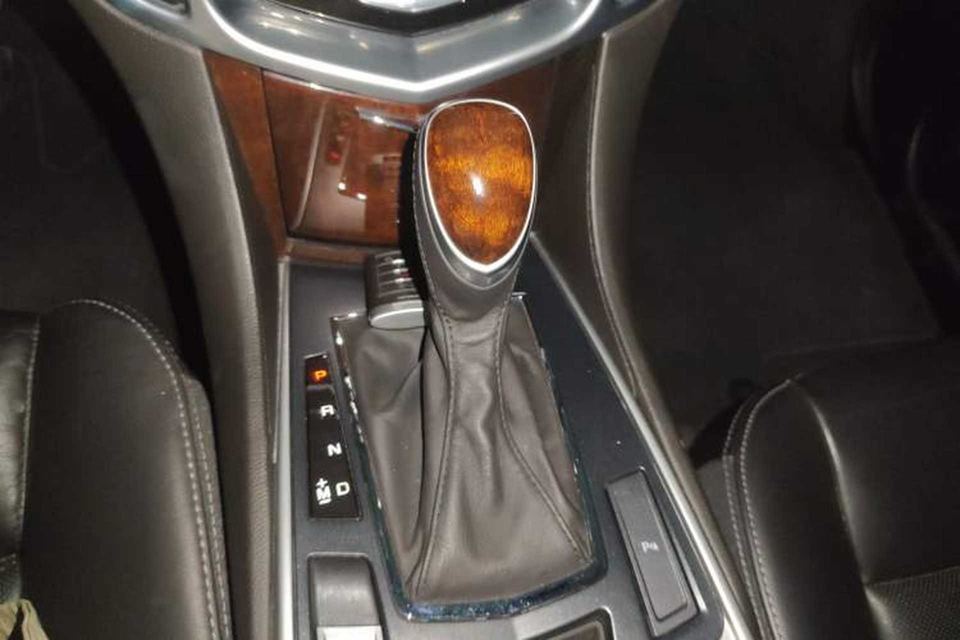 Used Cadillac SRX 2013 3.0L Elite Model Gear Lever