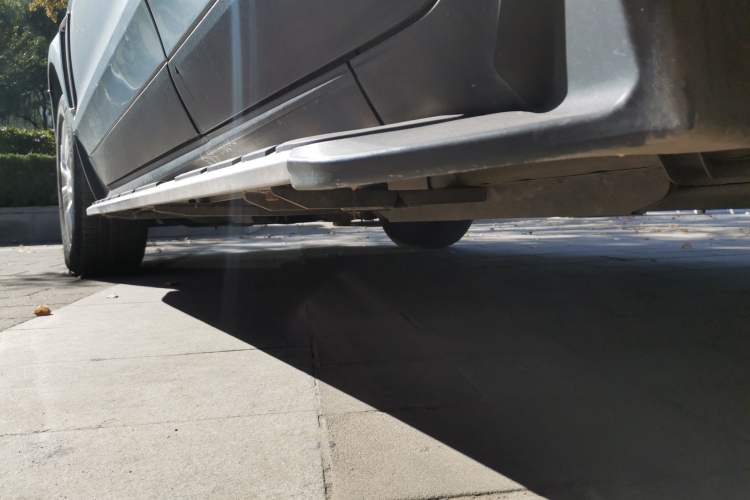 Used Cadillac SRX 2013 3.0L Elite Model Left Side Sill