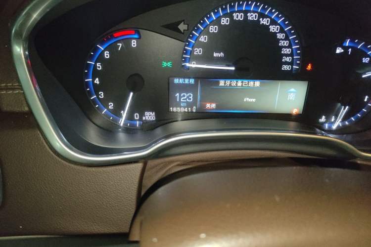 Used Cadillac SRX 2013 3.0L Elite Model Odometer Close Up