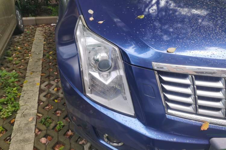 Used Cadillac SRX 2013 3.0L Leading Model Right Front Headlight