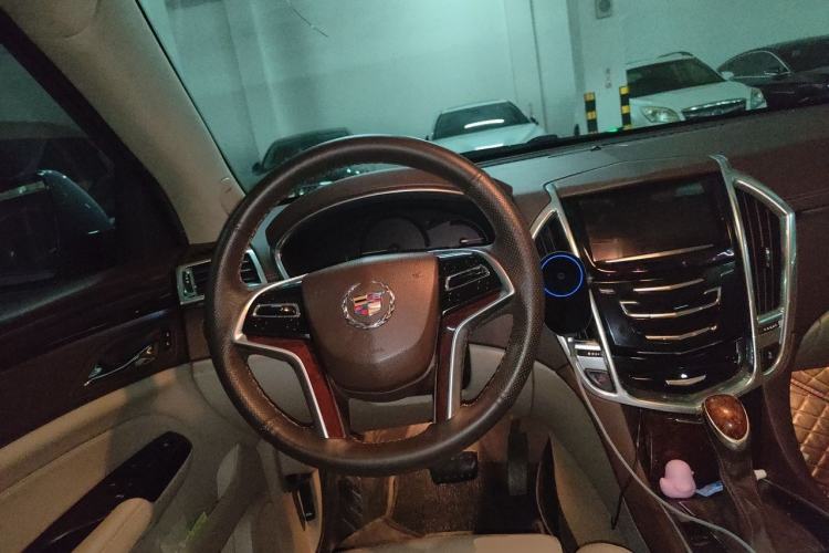 Used Cadillac SRX 2013 3.0L Elite Model Steering Wheel