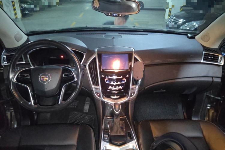 Used Cadillac SRX 2013 3.0L Comfort Model Center Console