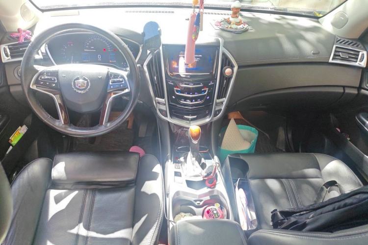 Used Cadillac SRX 2013 3.0L Elite Model Center Console