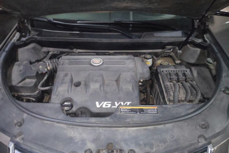 Used Cadillac SRX 2013 3.0L Comfort Model Engine Bay