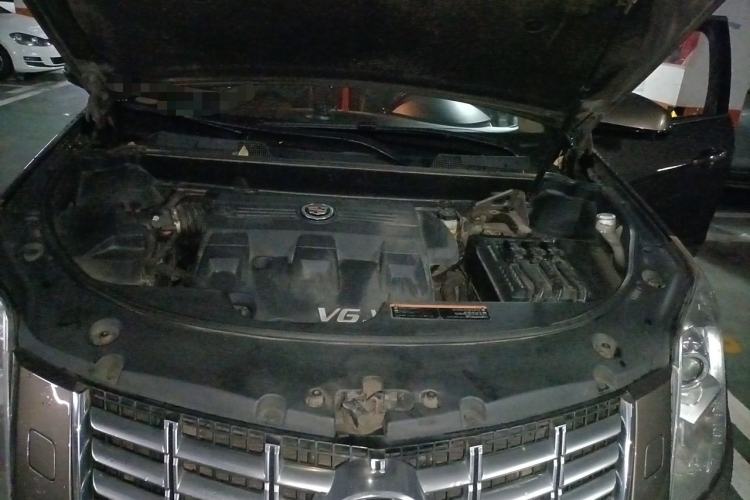 Used Cadillac SRX 2013 3.0L Luxury Model Engine Bay